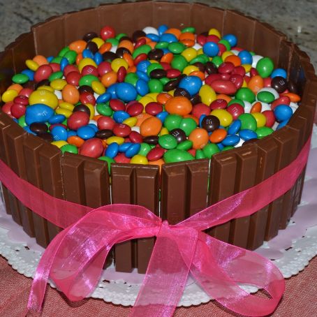 Torta Kit Kat e M&M's