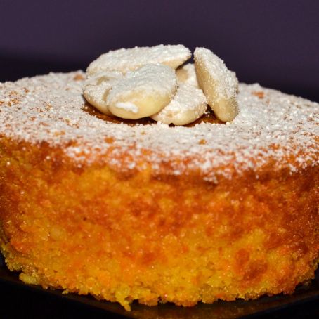 Torta di carote con mandorla amara