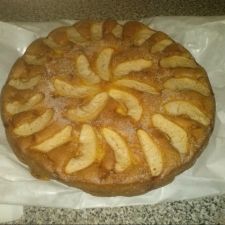 Torta di mele e uvetta