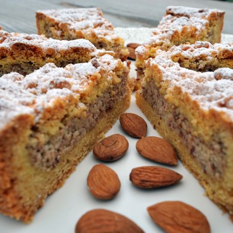 Torta Di Amaretti E Mandorle
