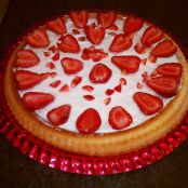 Torta di fragole con crema chantilly