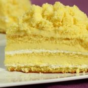 Torta mimosa con crema chantilly