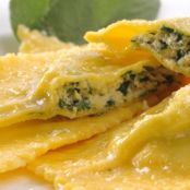 Ravioli con ricotta e spinaci