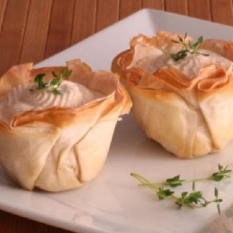 Barchette Croccanti con Mousse di Tonno