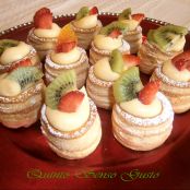Vol-au-vent alla crema e frutta fresca