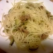 Spaghetti con zucchine e salsiccia