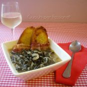 Zuppa di cavolo nero e cipolle