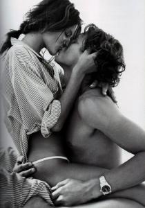 SESSO: le posizioni per raggiungere l' orgasmo a colpo sicuro!