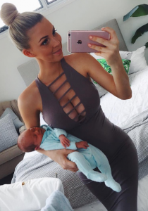 2 SETTIMANE dopo il PARTO, POSTA una FOTO che vi far&agrave; ARRABBIARE