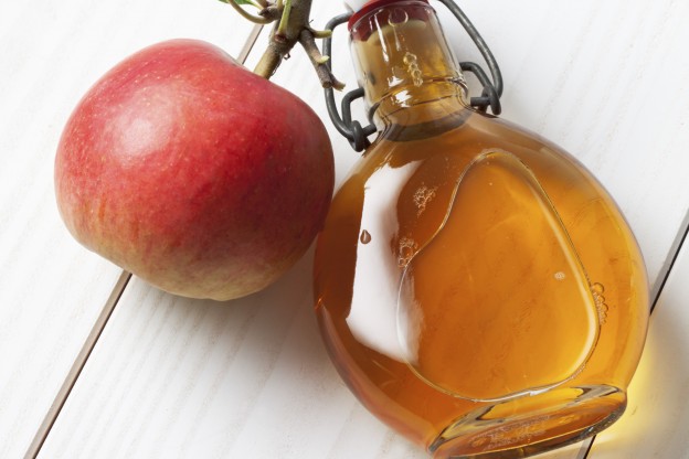 Perché l'aceto di mele fa benissimo?